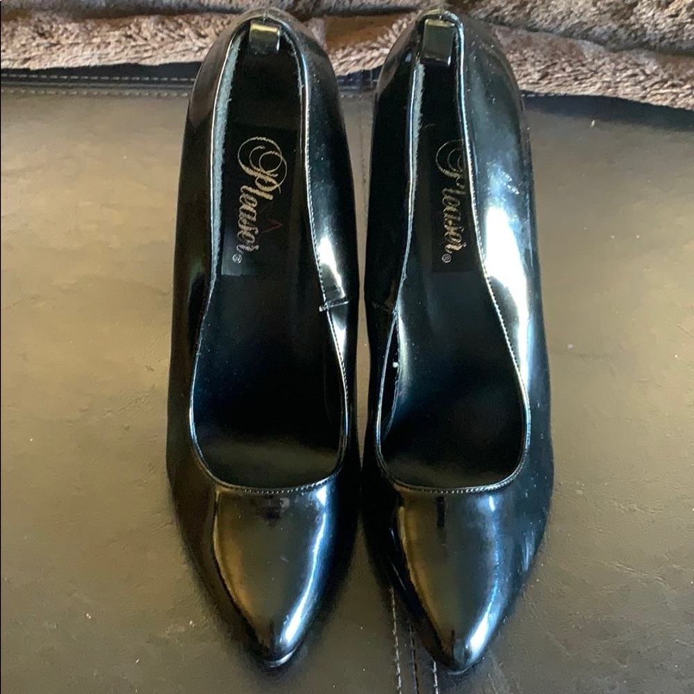 Black patent heels